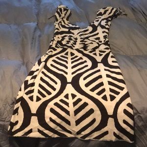 DVF size 4 black and white dress